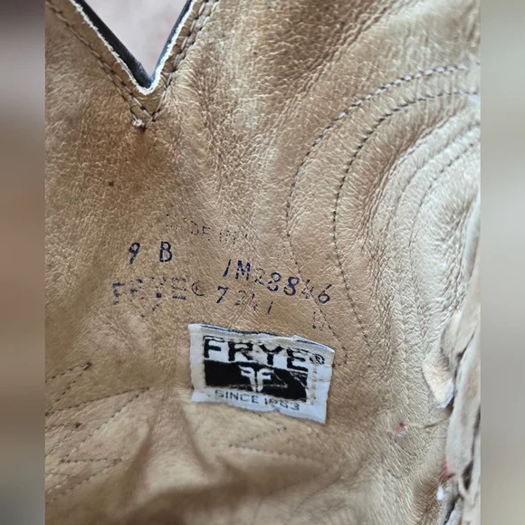 Vintage Frye Cowboy boots size 9B - Picture 8 of 15